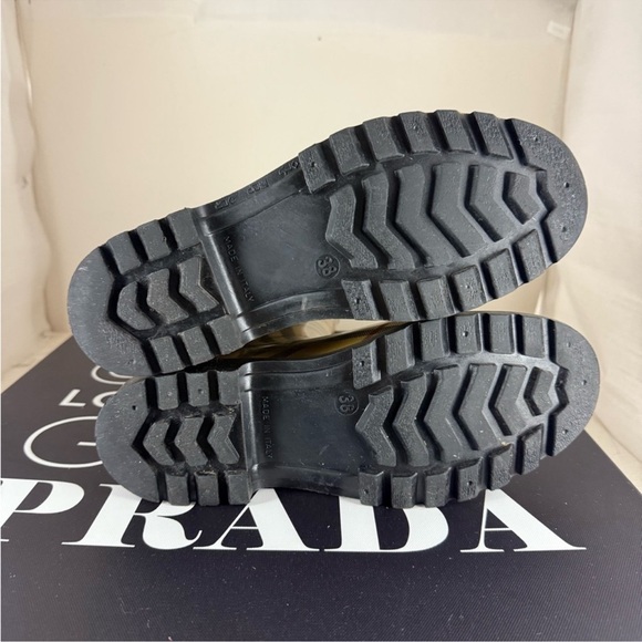 Burberry Tan Plaid Winter & Rain Boots - Picture 9 of 11